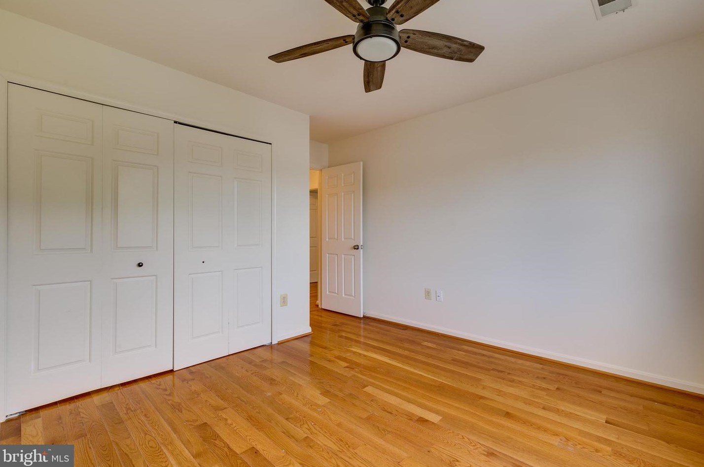 21066 Hawthorne Ct, Dulles VA  20164-2431 exterior