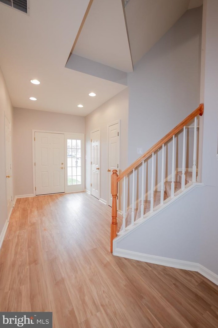46789 Keswick Sq, Dulles, VA 20165-3543