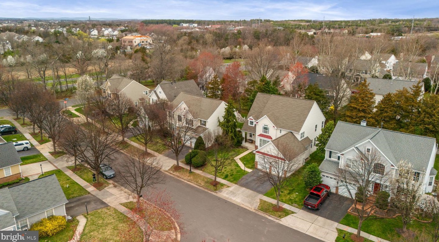 43232 Darkwoods St, Fairfax, VA 20152-4430