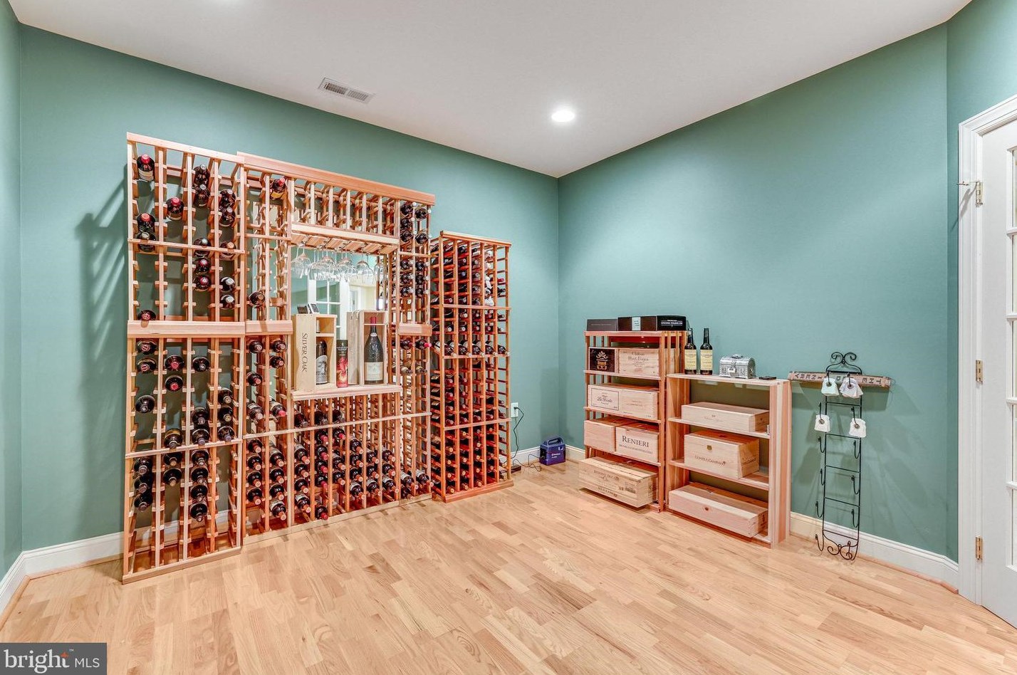 19060 Kipheart Dr, Leesburg VA  20176-8416 exterior