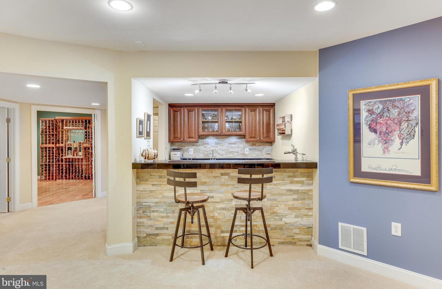 19060 Kipheart Dr, Leesburg VA  20176-8416 exterior