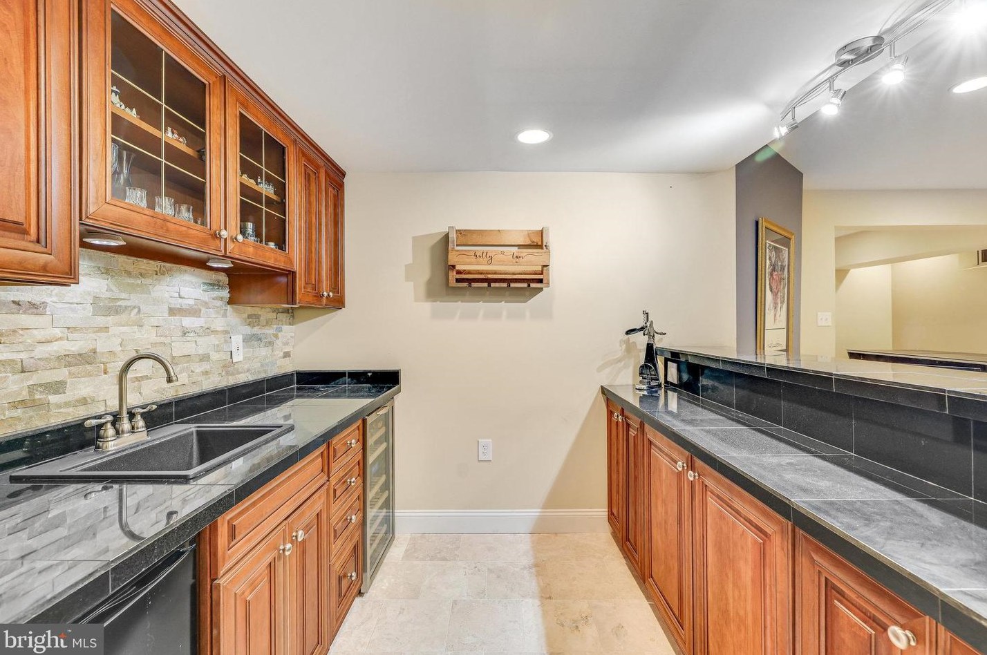 19060 Kipheart Dr, Leesburg VA  20176-8416 exterior