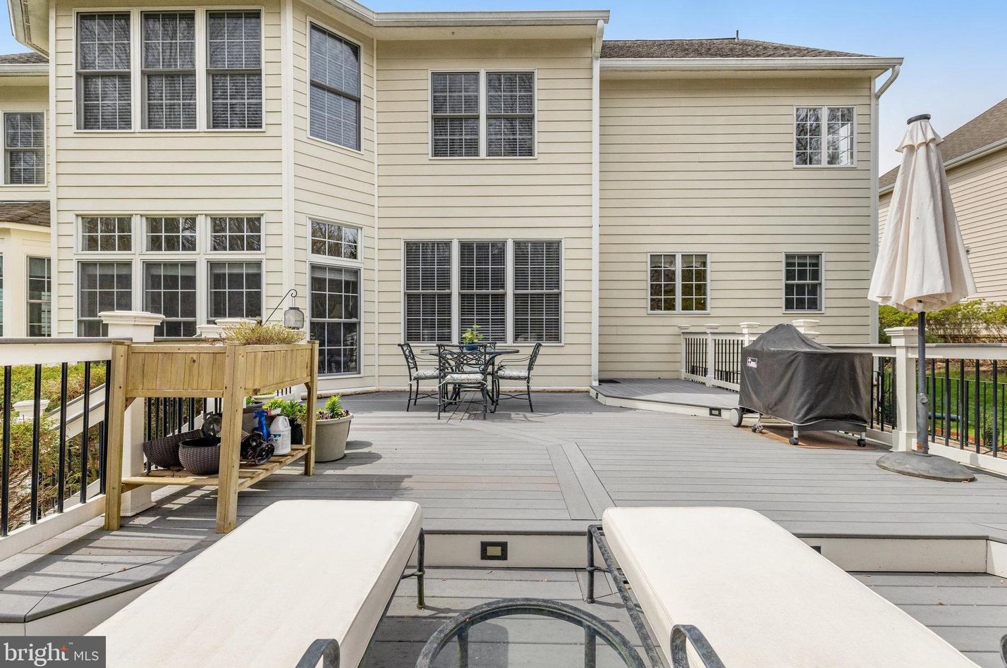 19060 Kipheart Dr, Leesburg VA  20176-8416 exterior