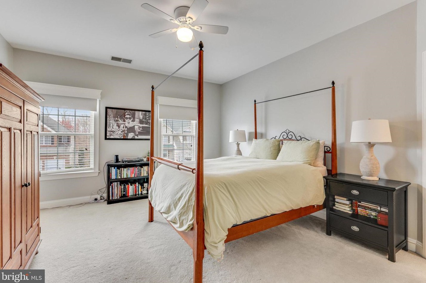 19060 Kipheart Dr, Leesburg VA  20176-8416 exterior