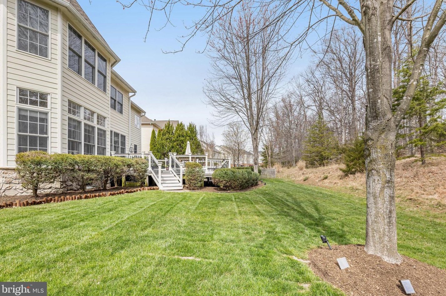 19060 Kipheart Dr, Leesburg VA  20176-8416 exterior