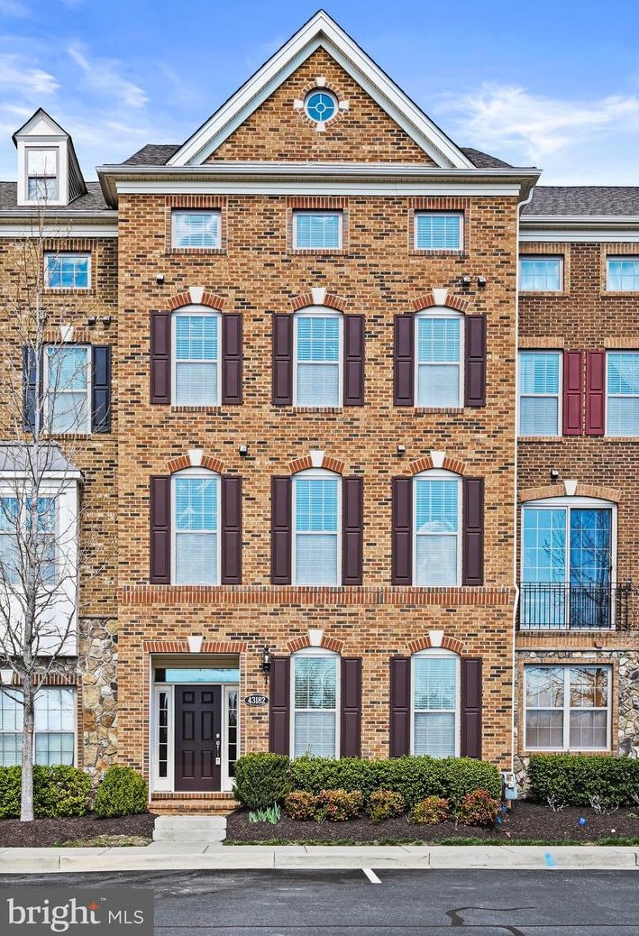 43182 Witham Square, Ashburn, VA 20148