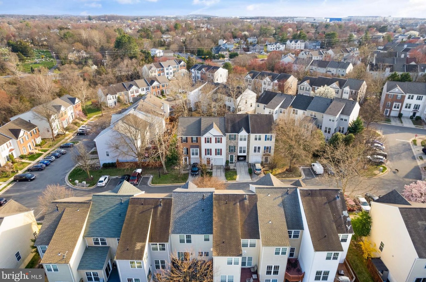 21979 Box Car Sq, Dulles VA  20166-3043 exterior
