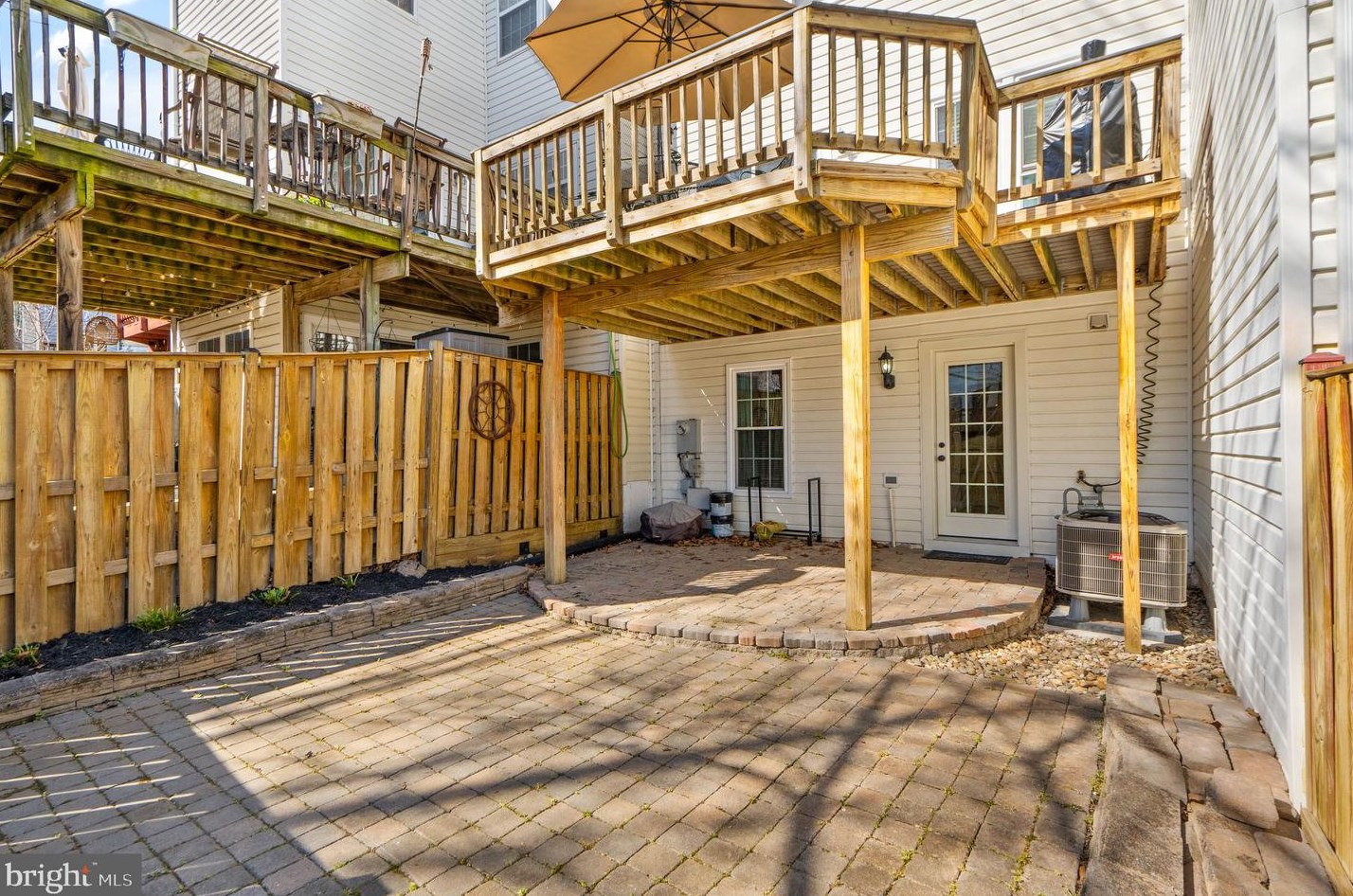 21979 Box Car Sq, Dulles VA  20166-3043 exterior