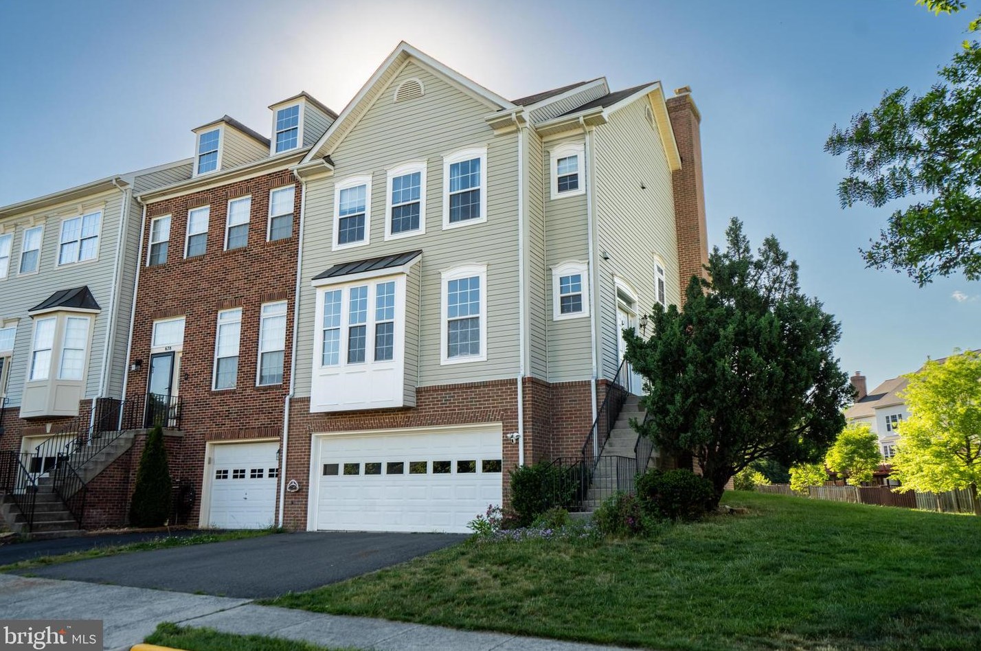 680 Mcleary Square Se, Leesburg, VA 20175