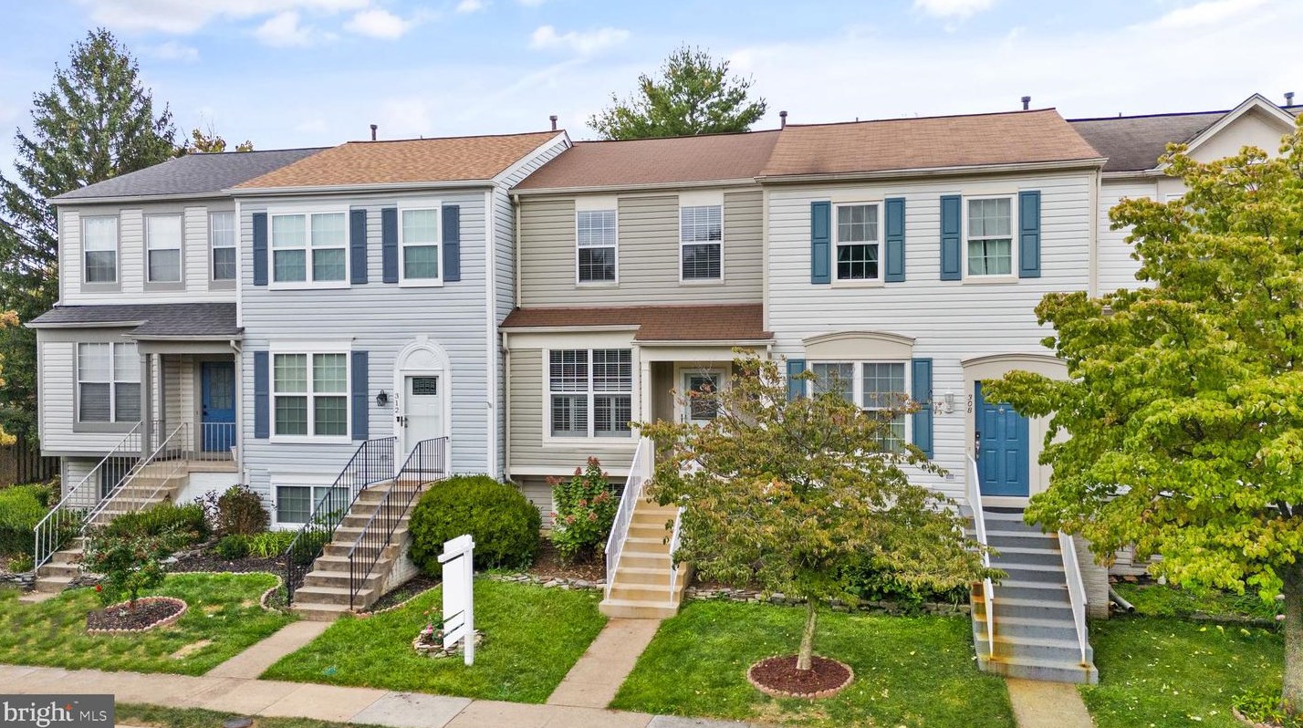 310 Stallion Square Ne, Leesburg, VA 20176