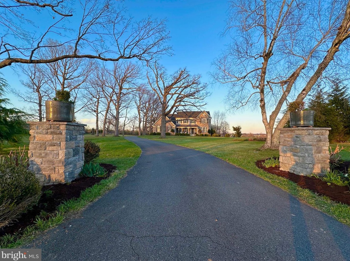 18088 Shore Dr, Purcellville, VA 20132-3978