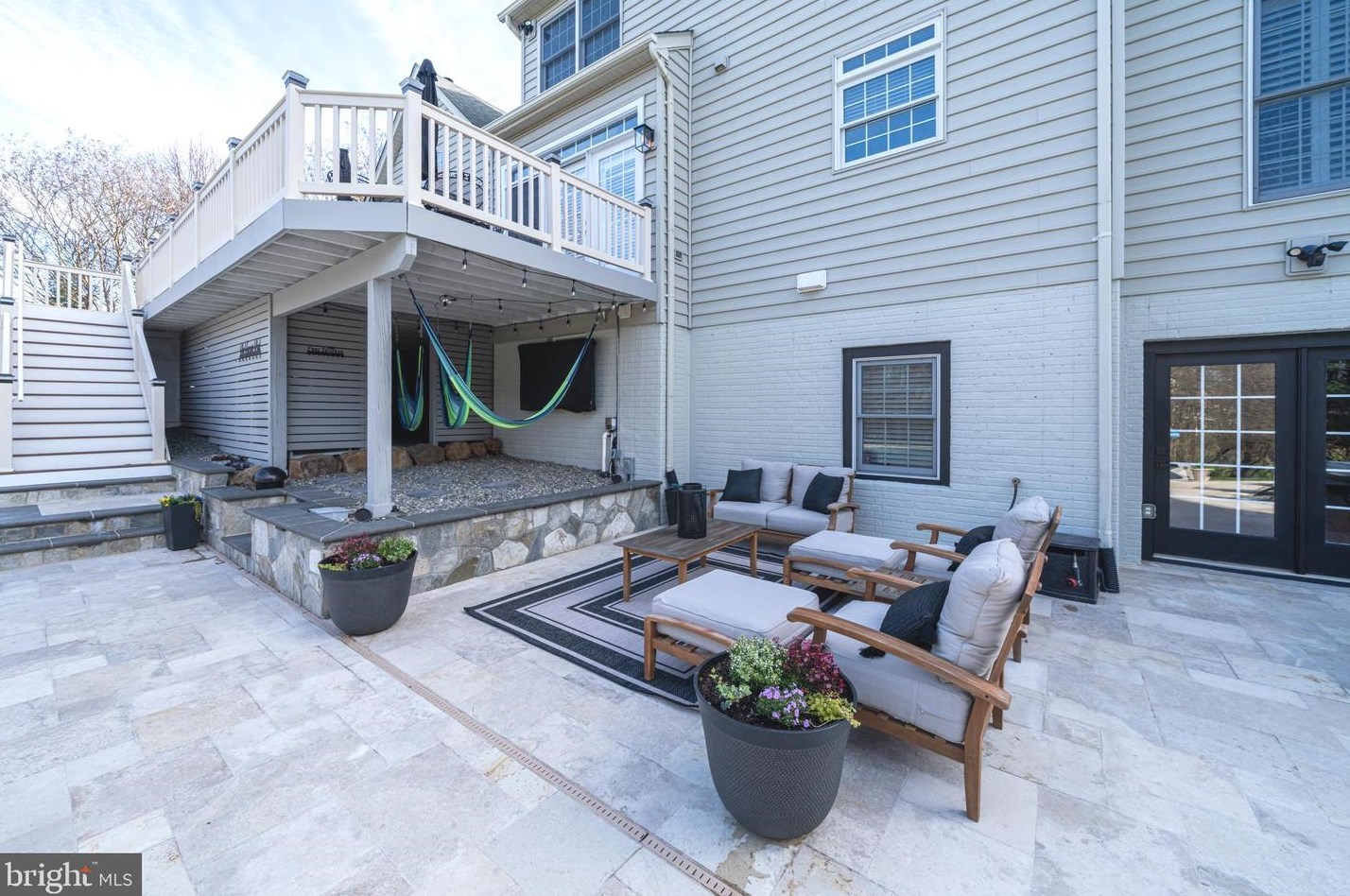 24156 Spring Meadow Cir, Stone Ridge VA  20105-3476 exterior