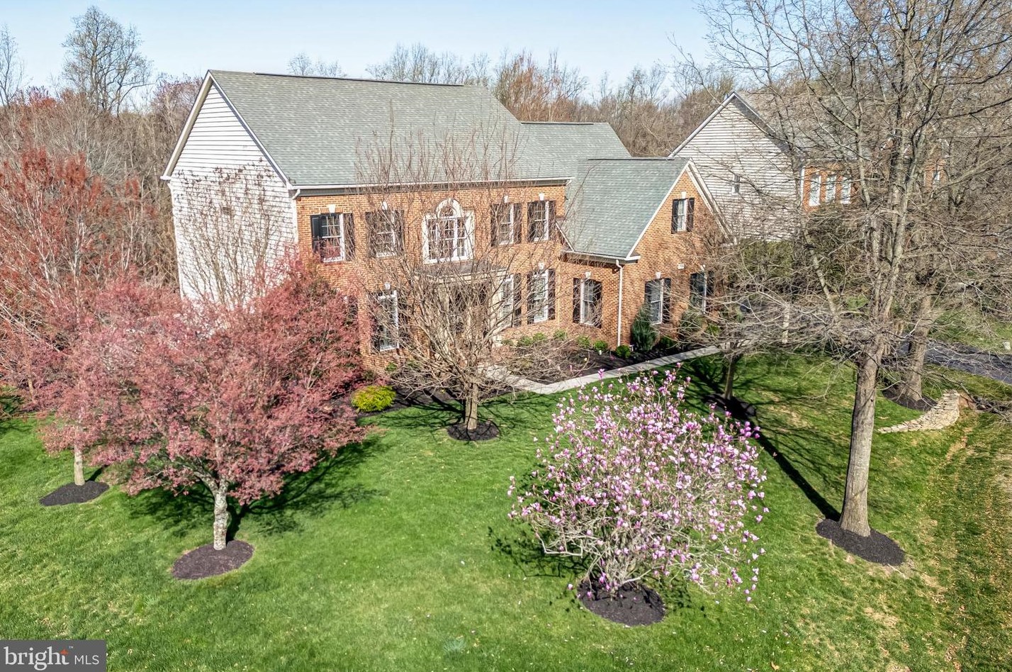 24156 Spring Meadow Cir, Stone Ridge VA  20105-3476 exterior