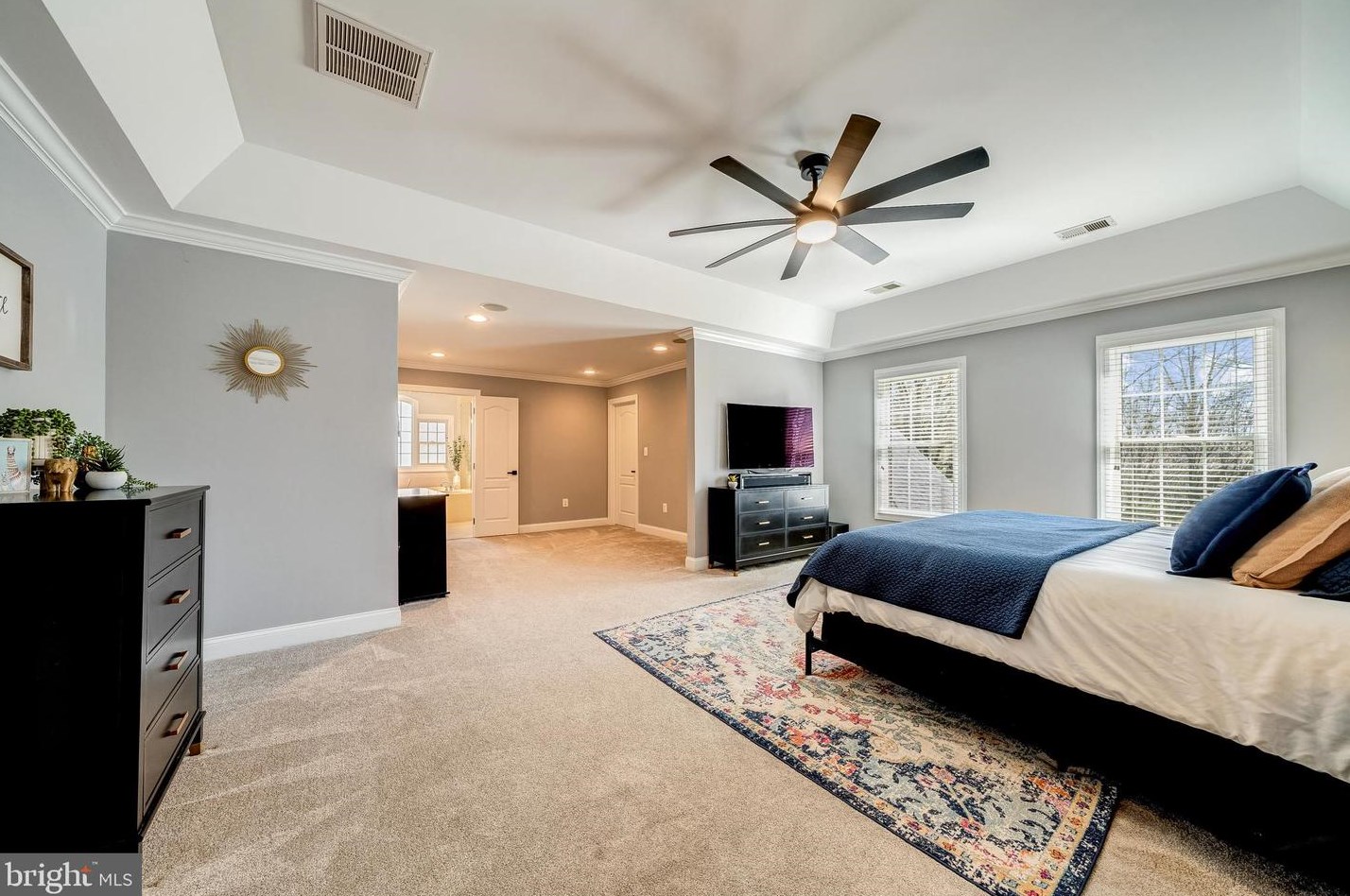 24156 Spring Meadow Cir, Stone Ridge VA  20105-3476 exterior