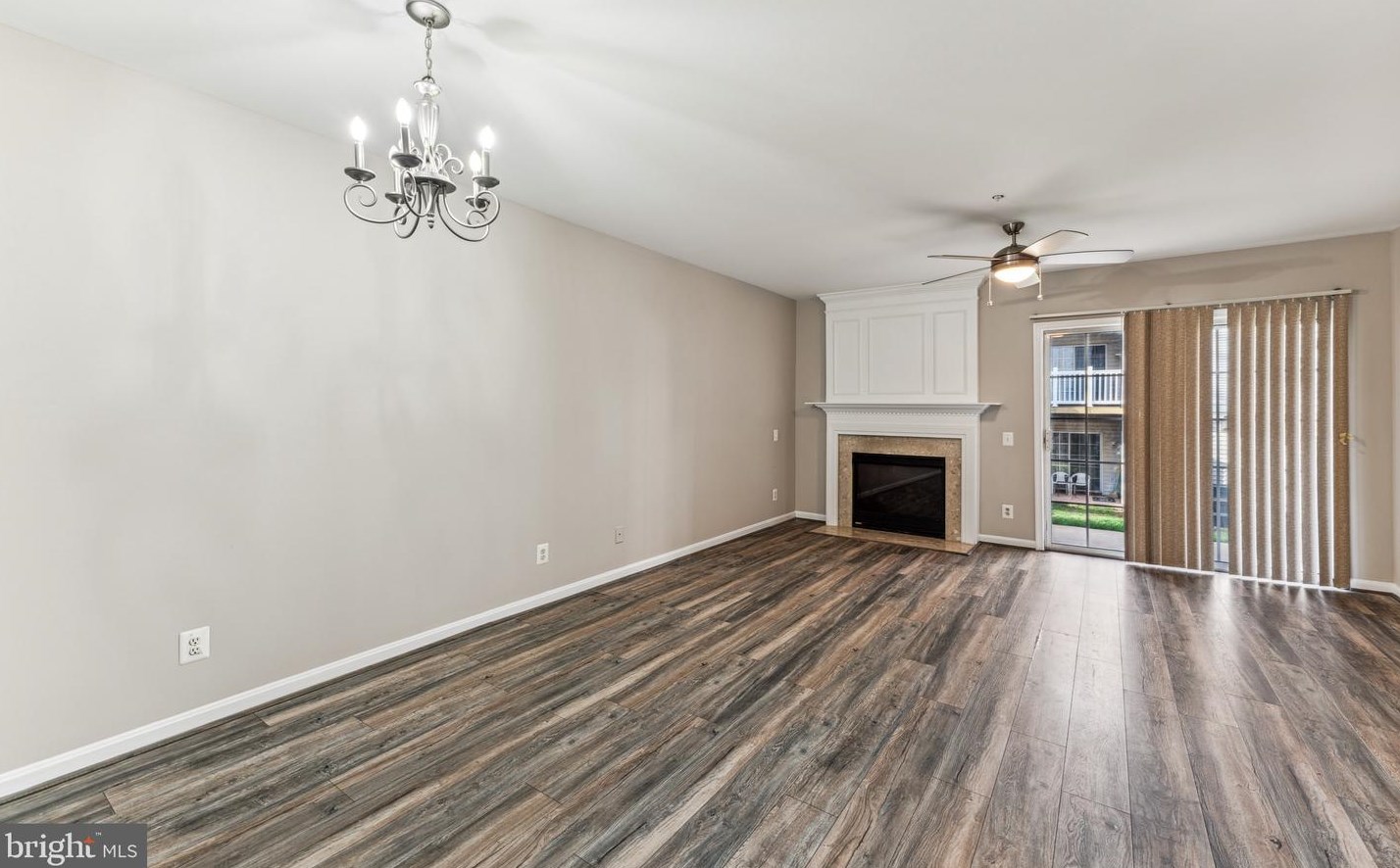 45484 Whistling Ter, Dulles VA  20166-6825 exterior