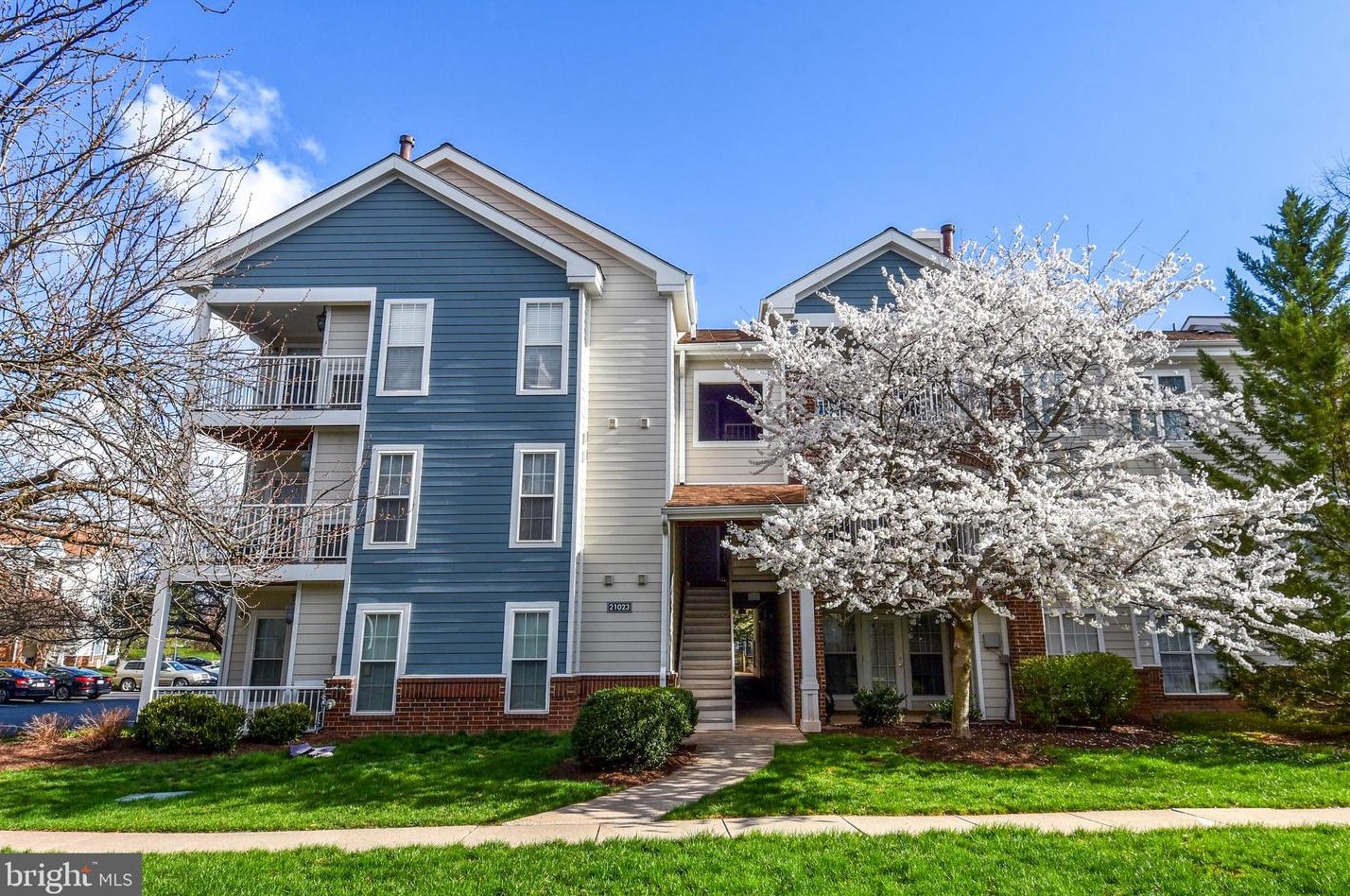 21023 Timber Ridge Ter Apt 303, Ashburn, VA 20147