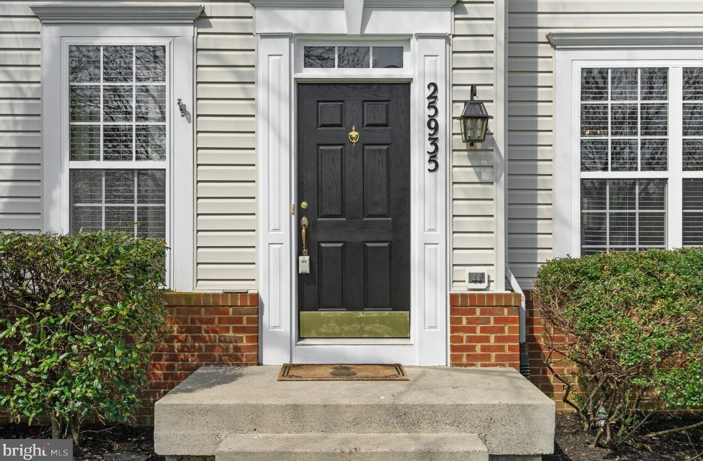 25935 Gregory Ct, Fairfax, VA 20152-1961