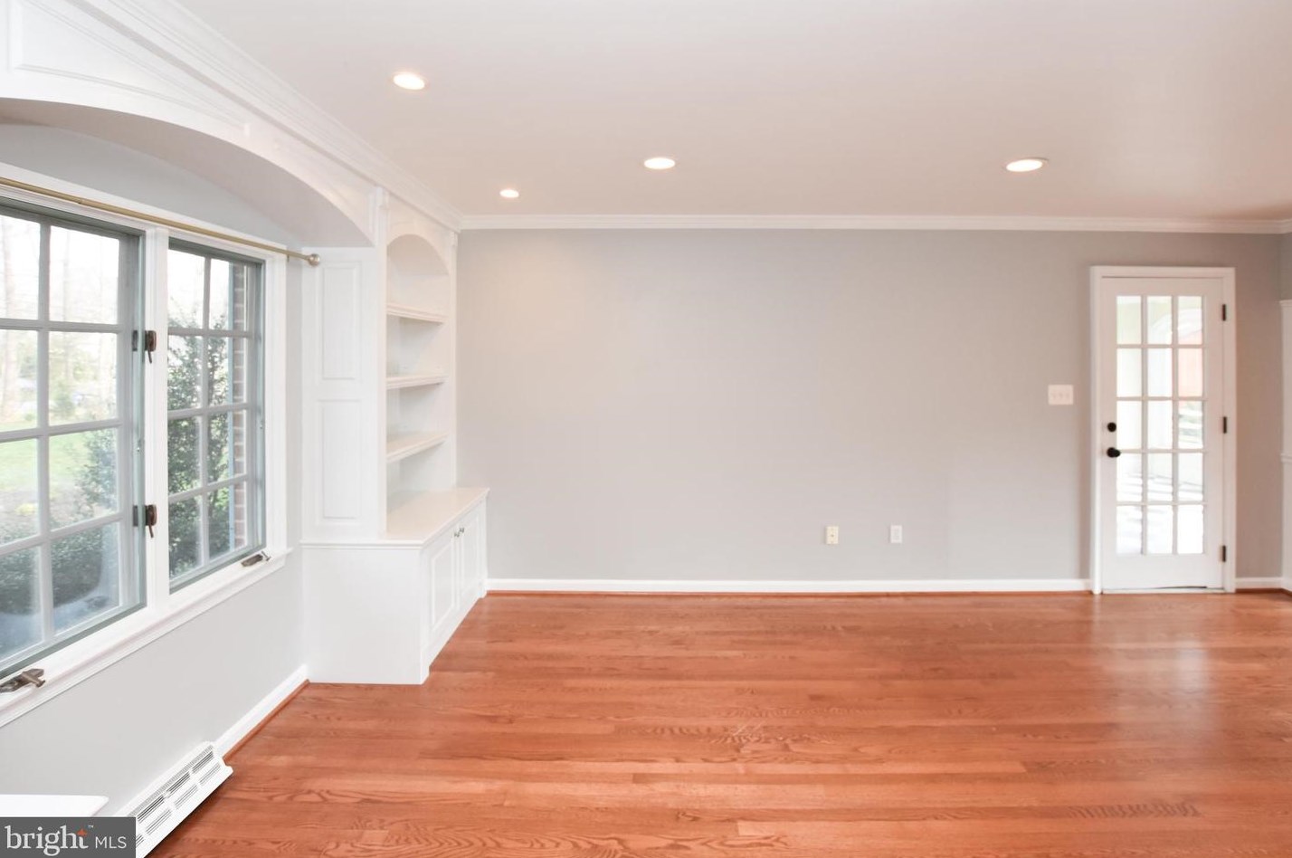 124 Lakeland Dr, Dulles VA  20164-8604 exterior