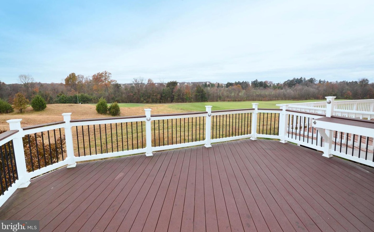 43007 Golf View Dr, Fairfax, VA 20152