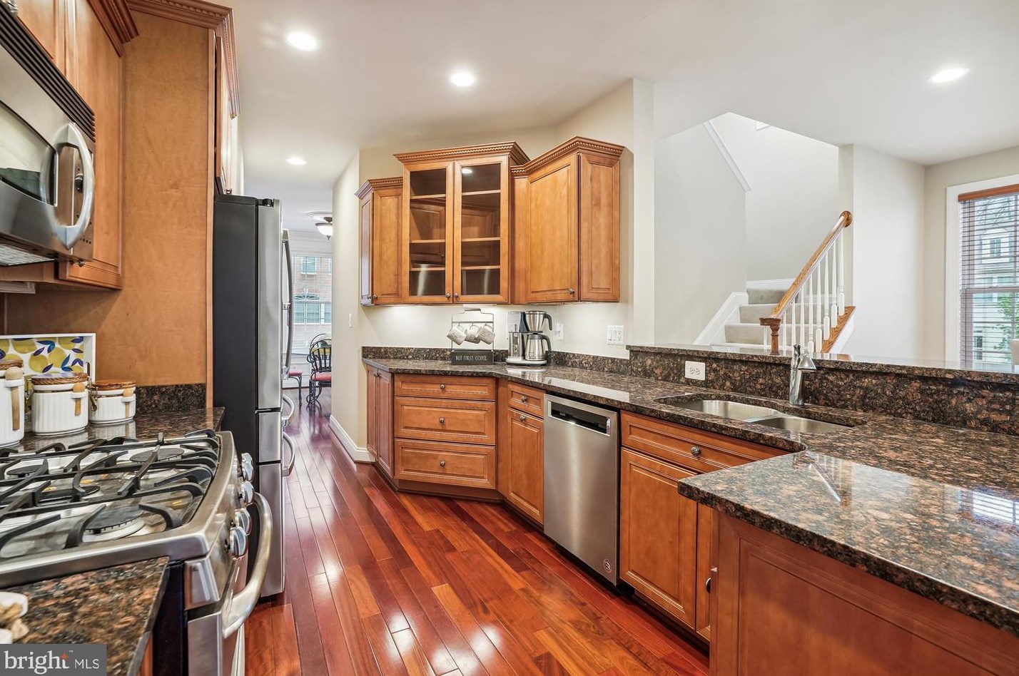 20361 Center Brook Sq, Dulles VA  20165-5183 exterior