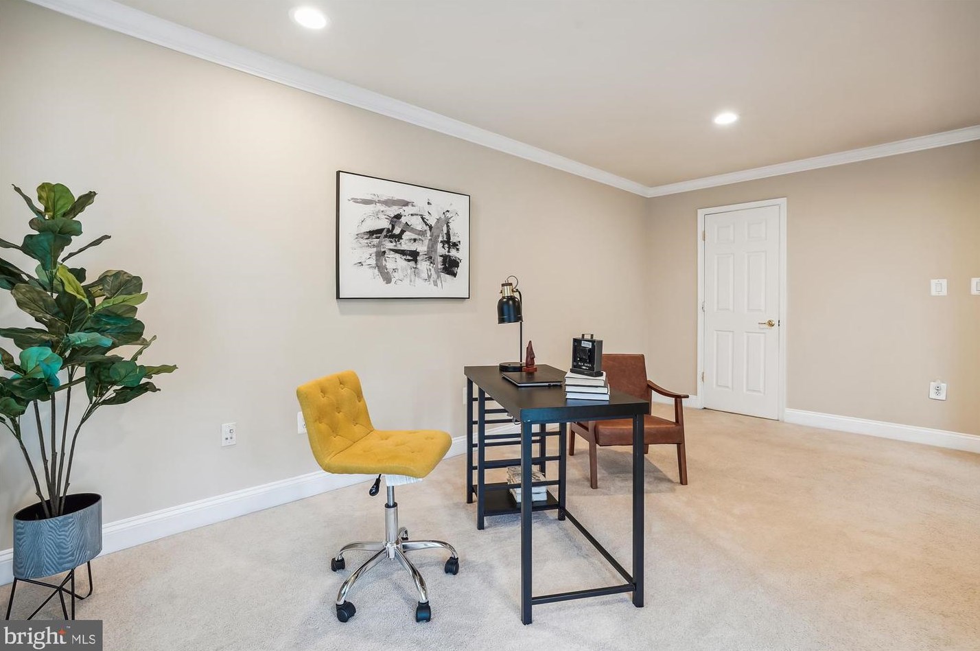 20361 Center Brook Sq, Dulles VA  20165-5183 exterior