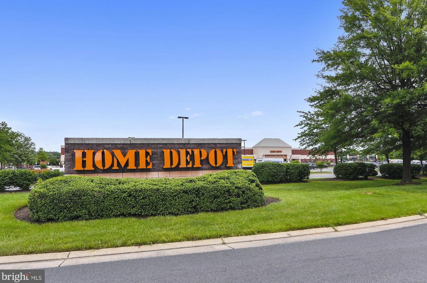 20361 Center Brook Sq, Dulles VA  20165-5183 exterior