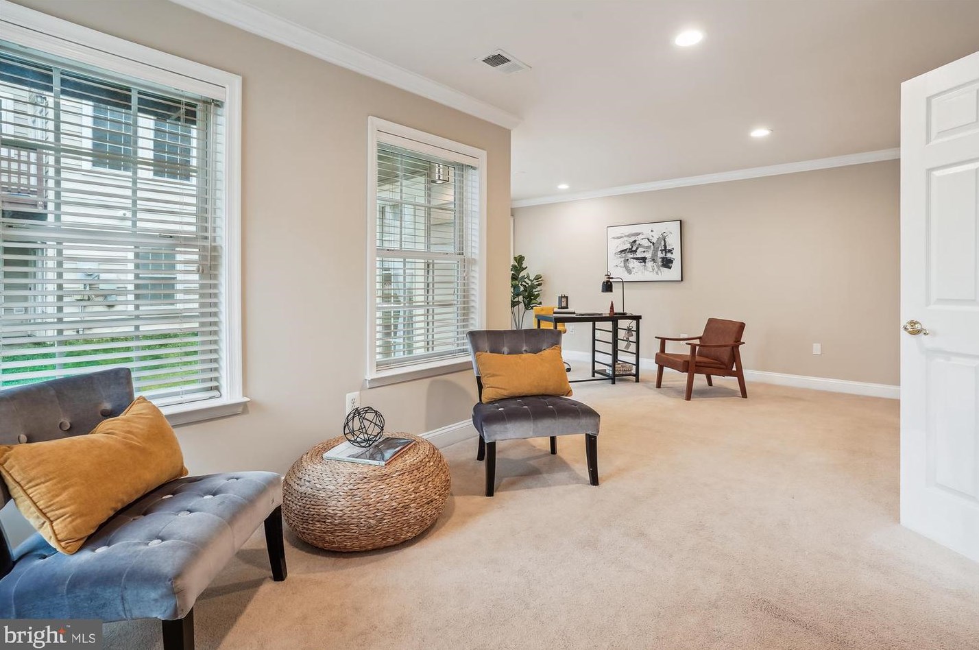 20361 Center Brook Sq, Dulles VA  20165-5183 exterior