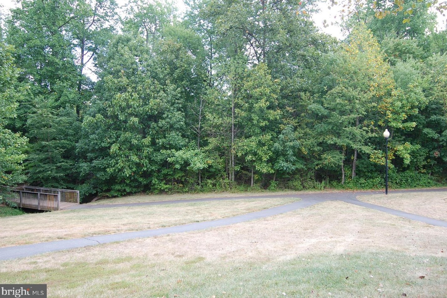 20361 Center Brook Sq, Dulles VA  20165-5183 exterior