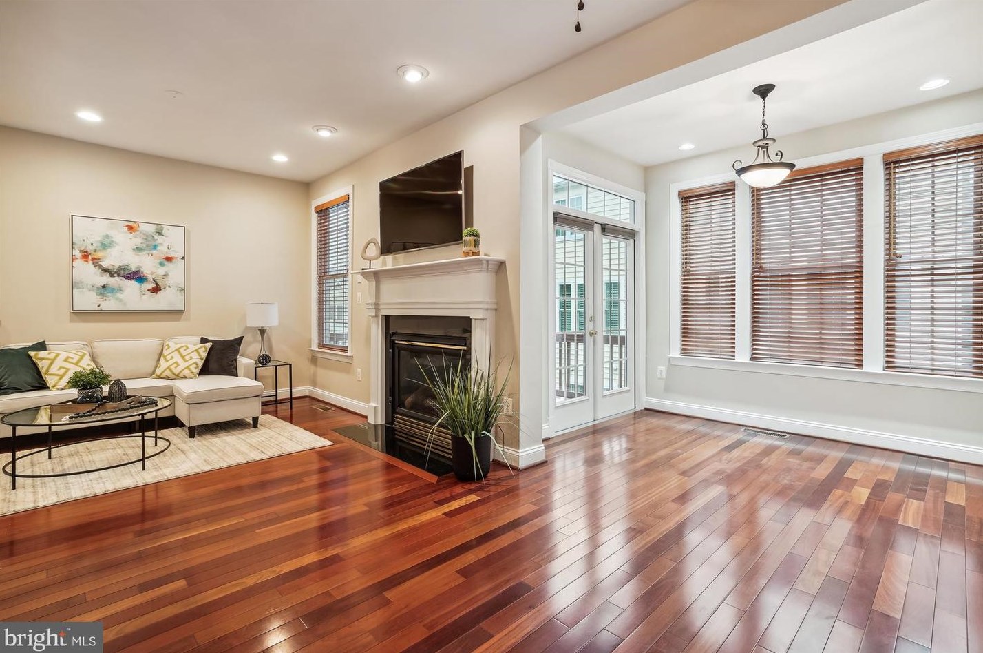 20361 Center Brook Sq, Dulles VA  20165-5183 exterior