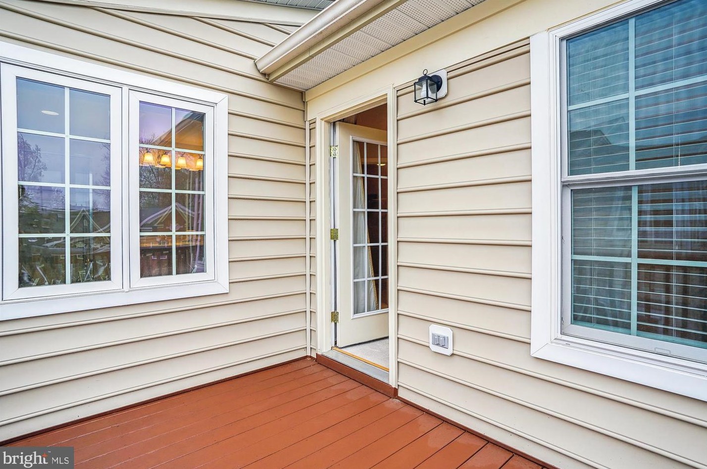 20361 Center Brook Sq, Dulles VA  20165-5183 exterior