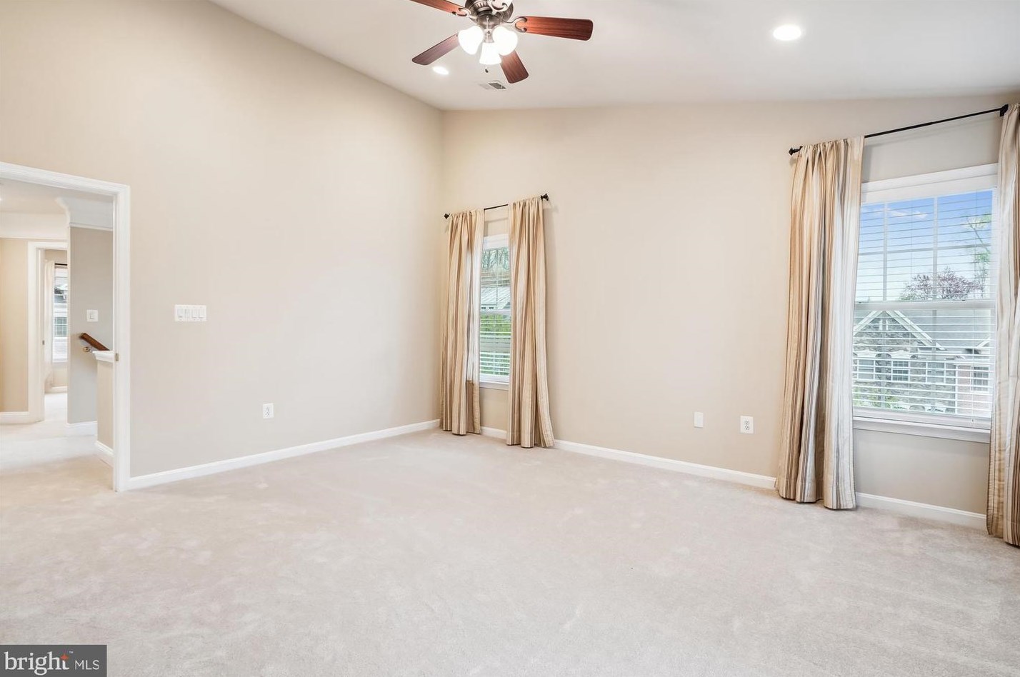 20361 Center Brook Sq, Dulles VA  20165-5183 exterior