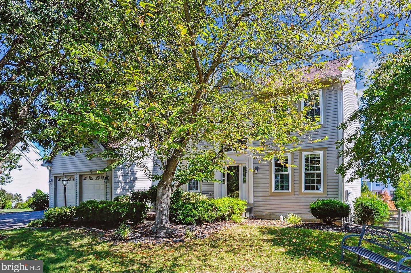 111 English Ct, Leesburg, VA 20175-5049