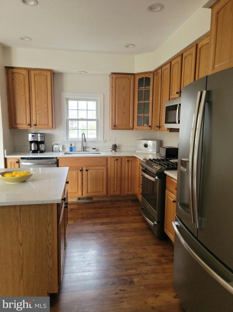 6 Locust St, Lovettsville VA  20180-8508 exterior