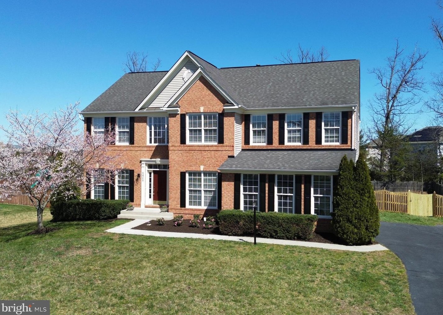 42248 Providence Ridge Dr, Fairfax, VA 20152