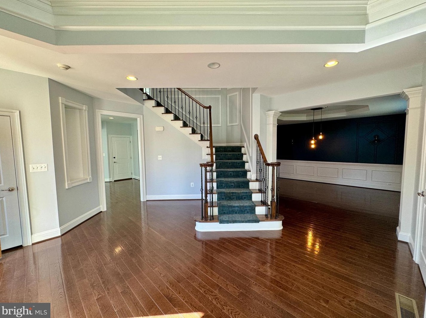 42403 Pine Forest Dr, Fairfax, VA 20152