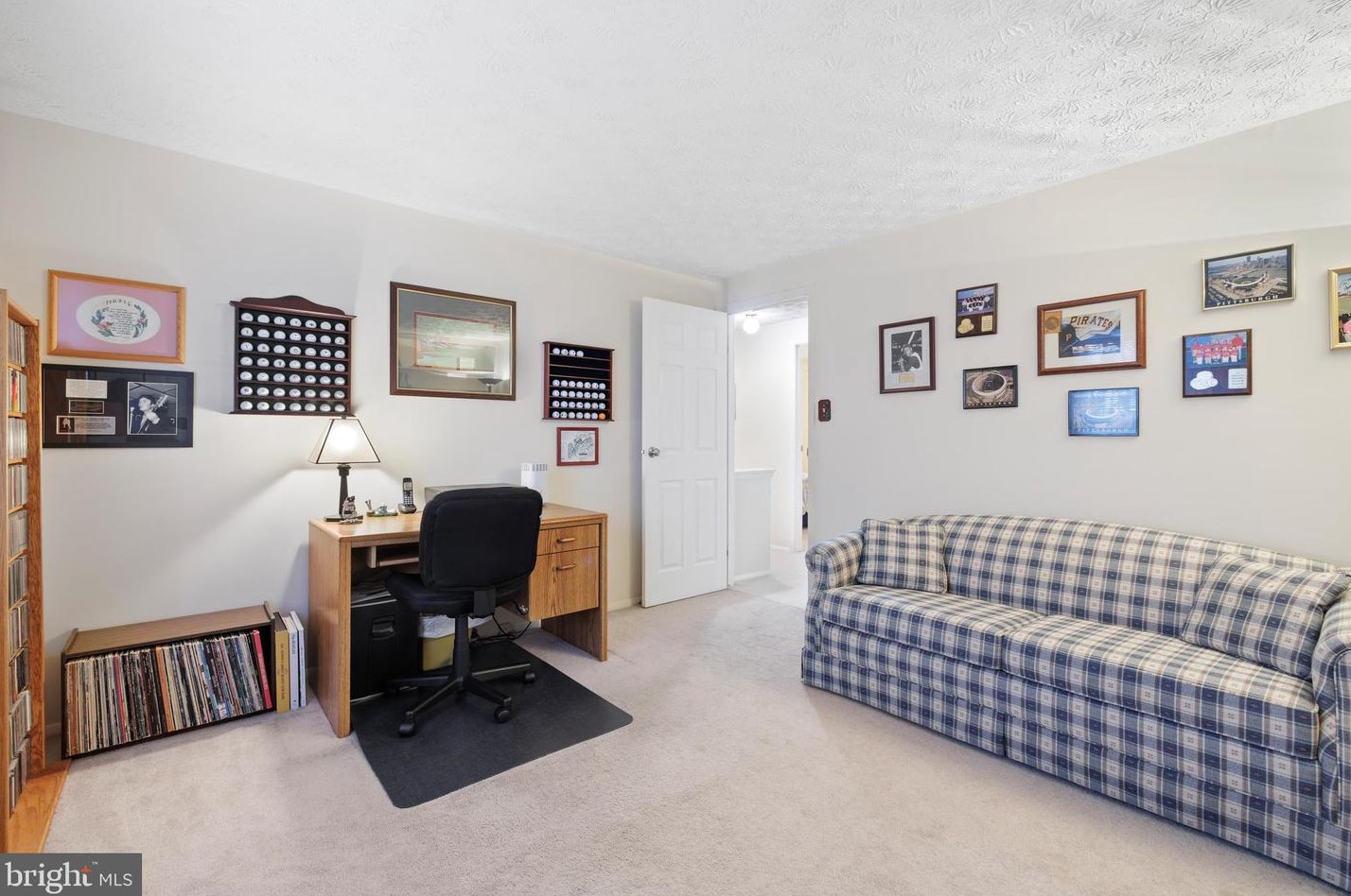 112 Caragana Ct, Dulles VA  20164-2830 exterior
