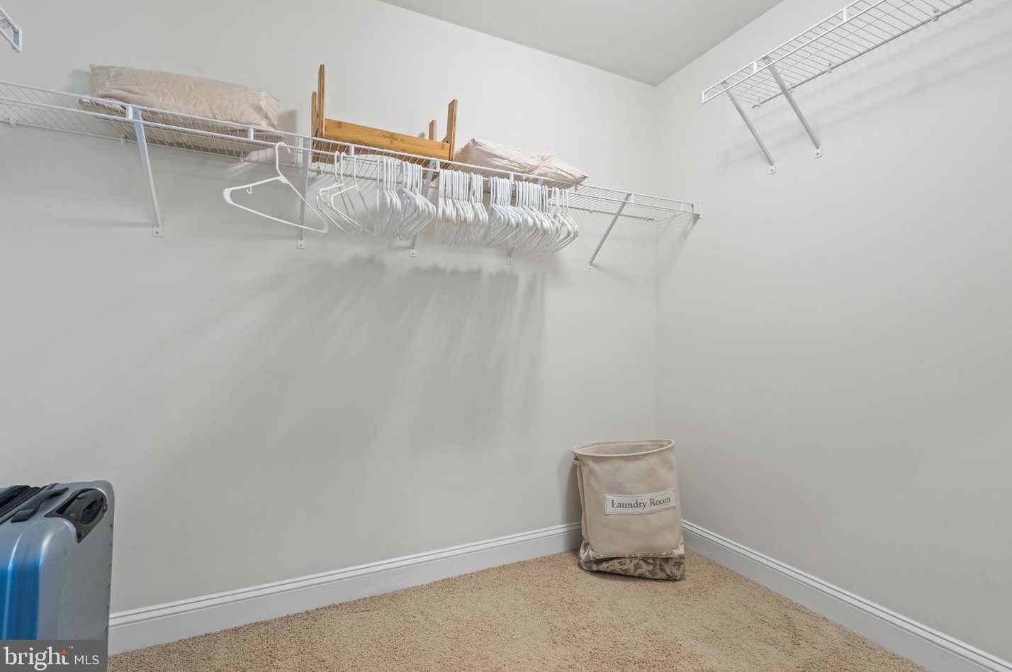 351 Pink Azalea Ter, Leesburg VA  20175-5436 exterior