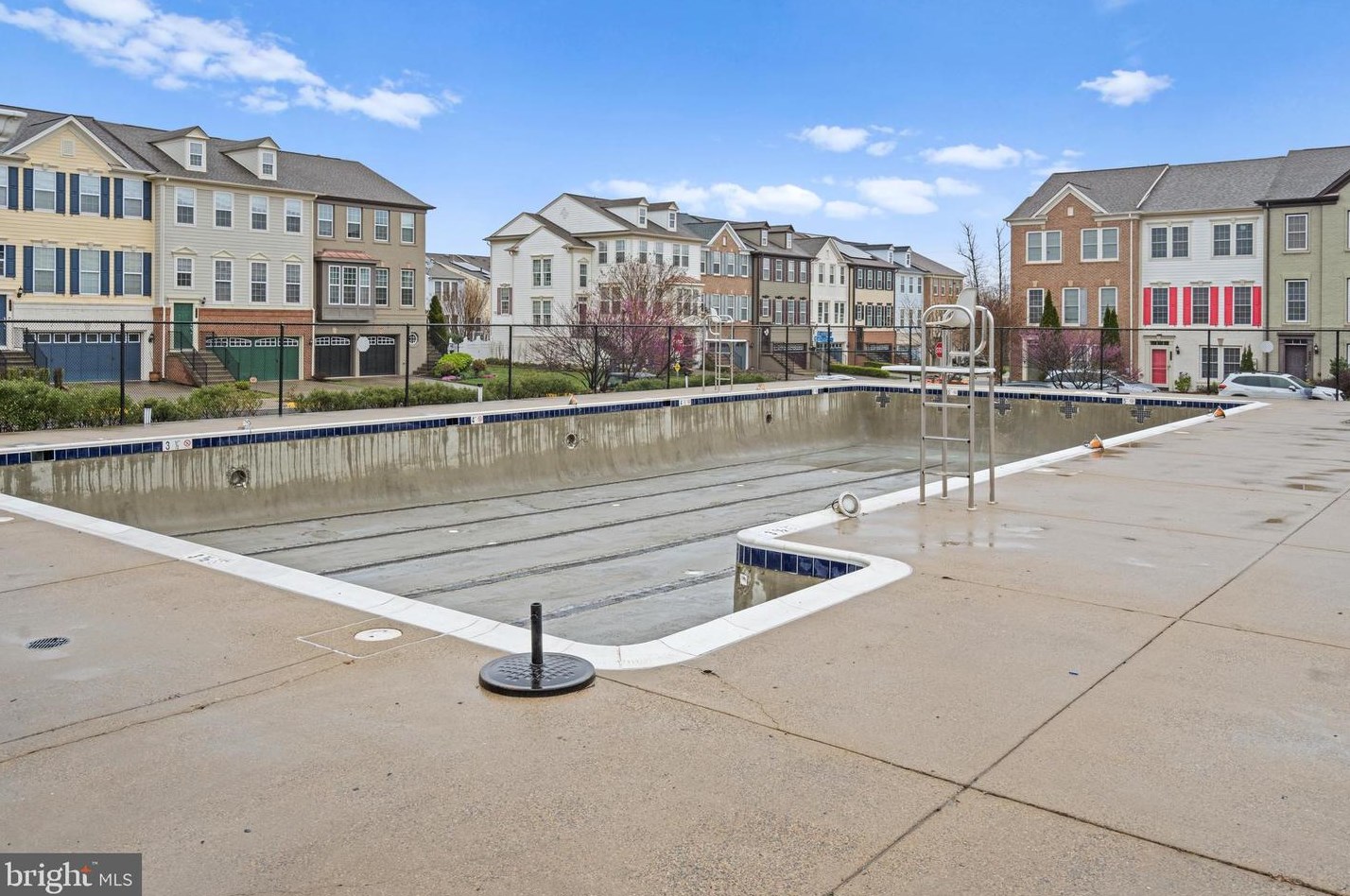 351 Pink Azalea Ter, Leesburg VA  20175-5436 exterior