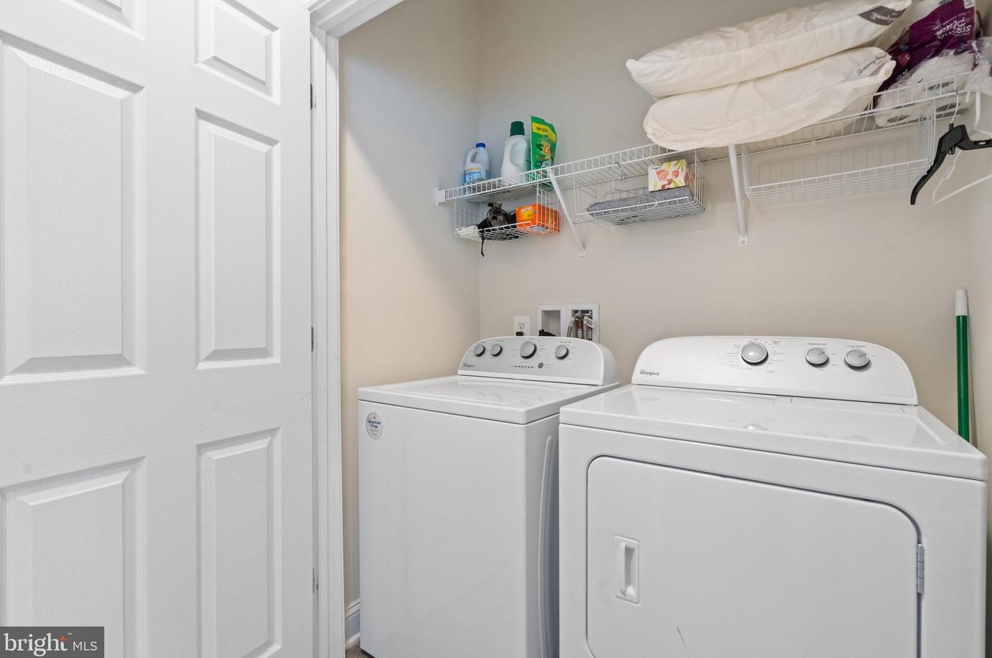 351 Pink Azalea Ter, Leesburg VA  20175-5436 exterior