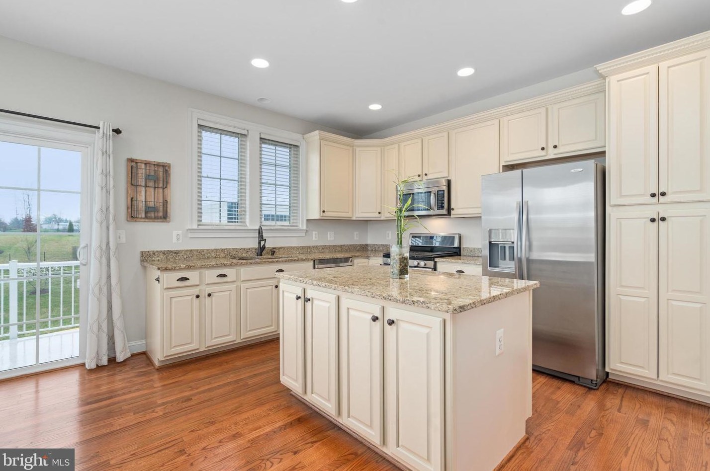 351 Pink Azalea Ter, Leesburg VA  20175-5436 exterior