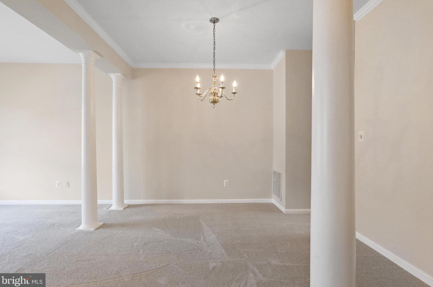 20932 Sandian Ter, Dulles VA  20165-5858 exterior