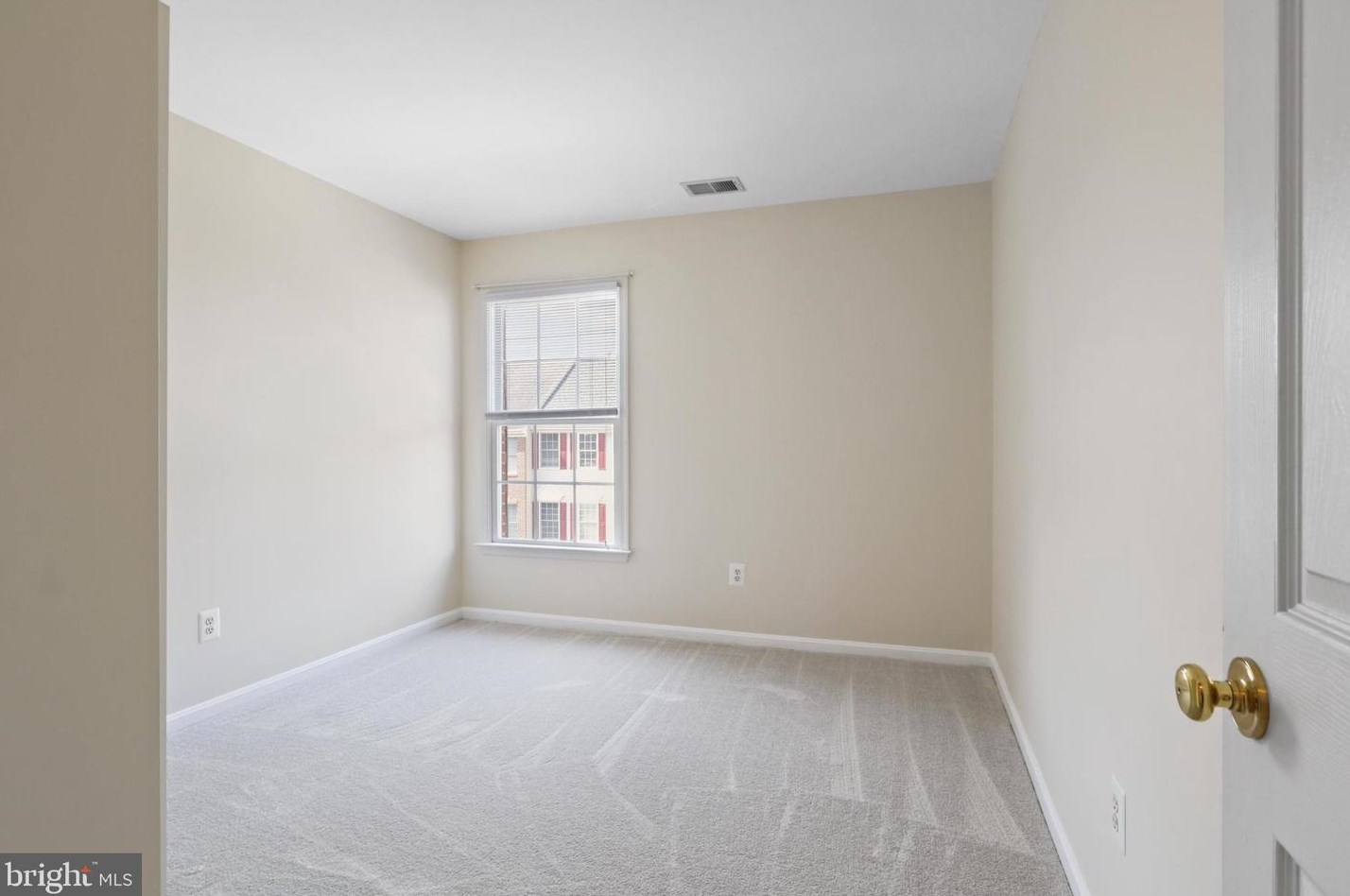 20932 Sandian Ter, Dulles VA  20165-5858 exterior