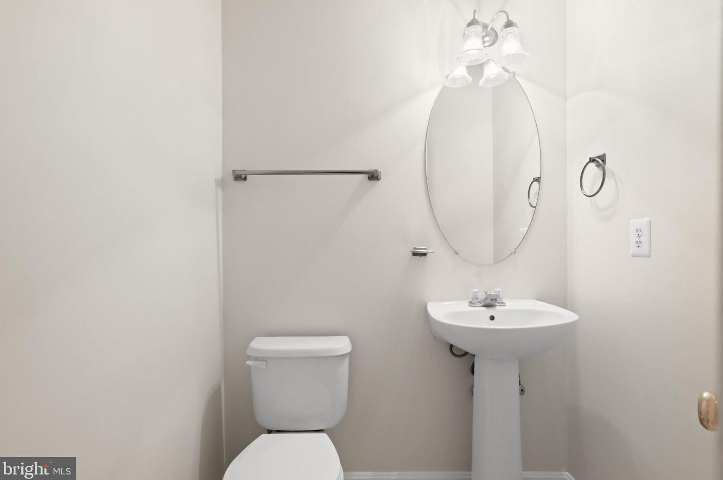 20932 Sandian Ter, Dulles VA  20165-5858 exterior