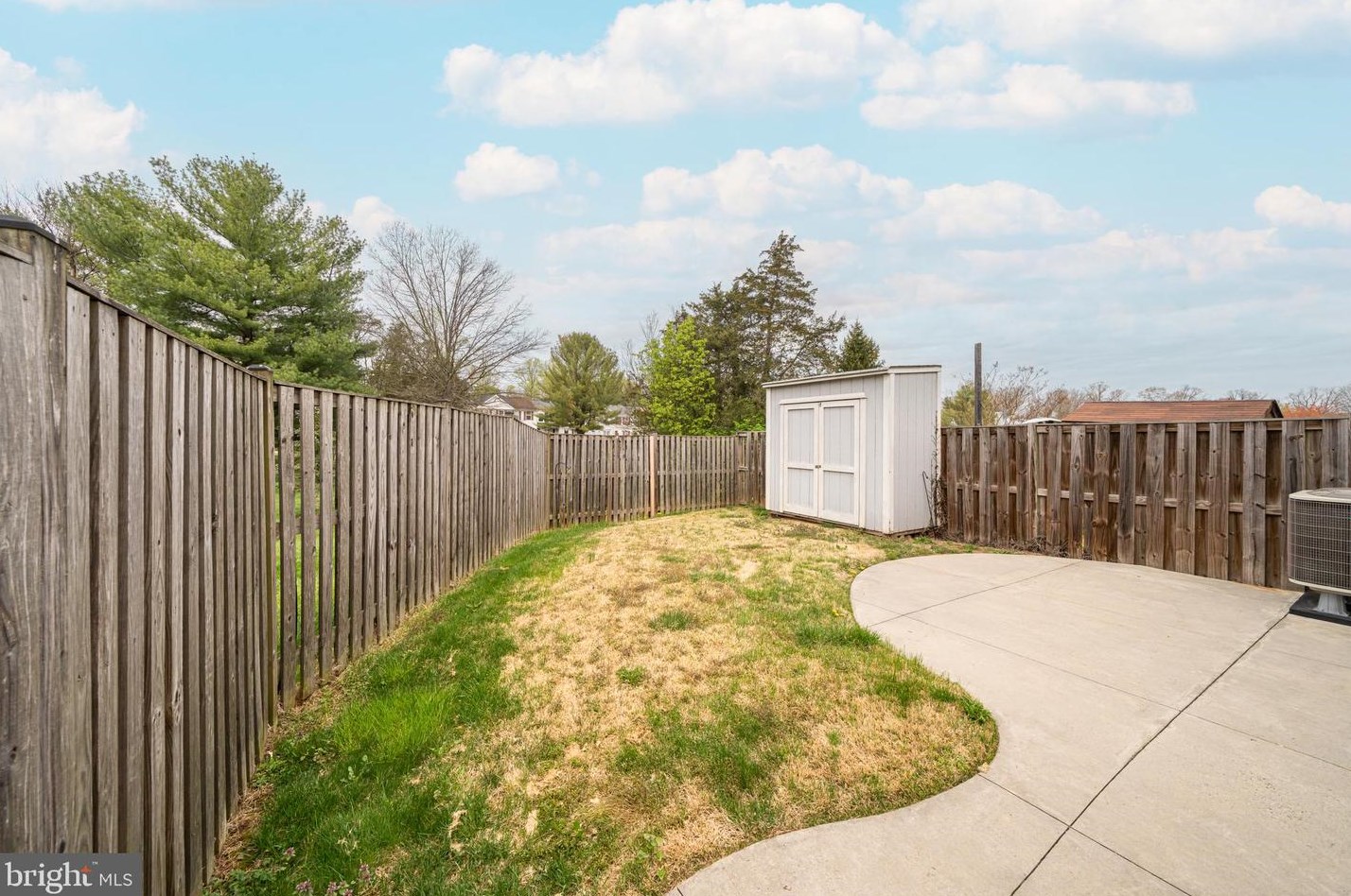34 Quincy Ct, Dulles VA  20165-5753 exterior