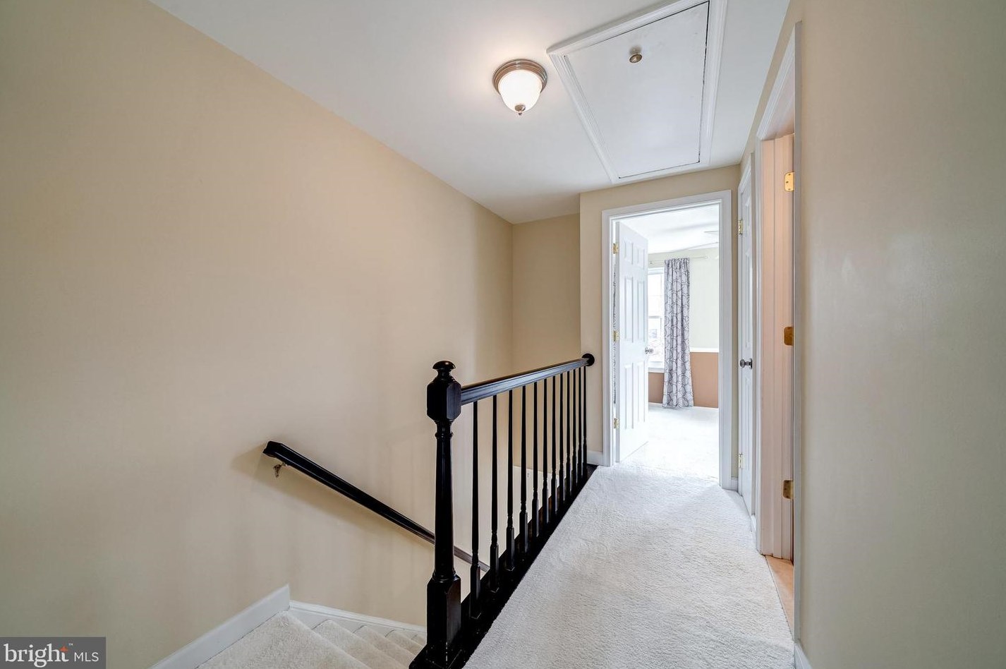 34 Quincy Ct, Dulles VA  20165-5753 exterior