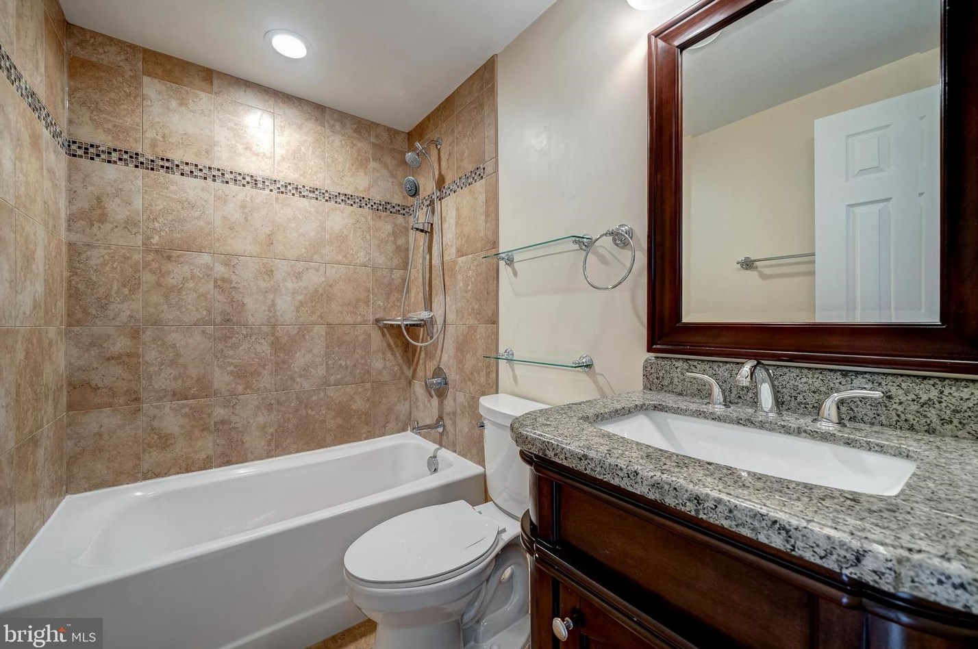 34 Quincy Ct, Dulles VA  20165-5753 exterior