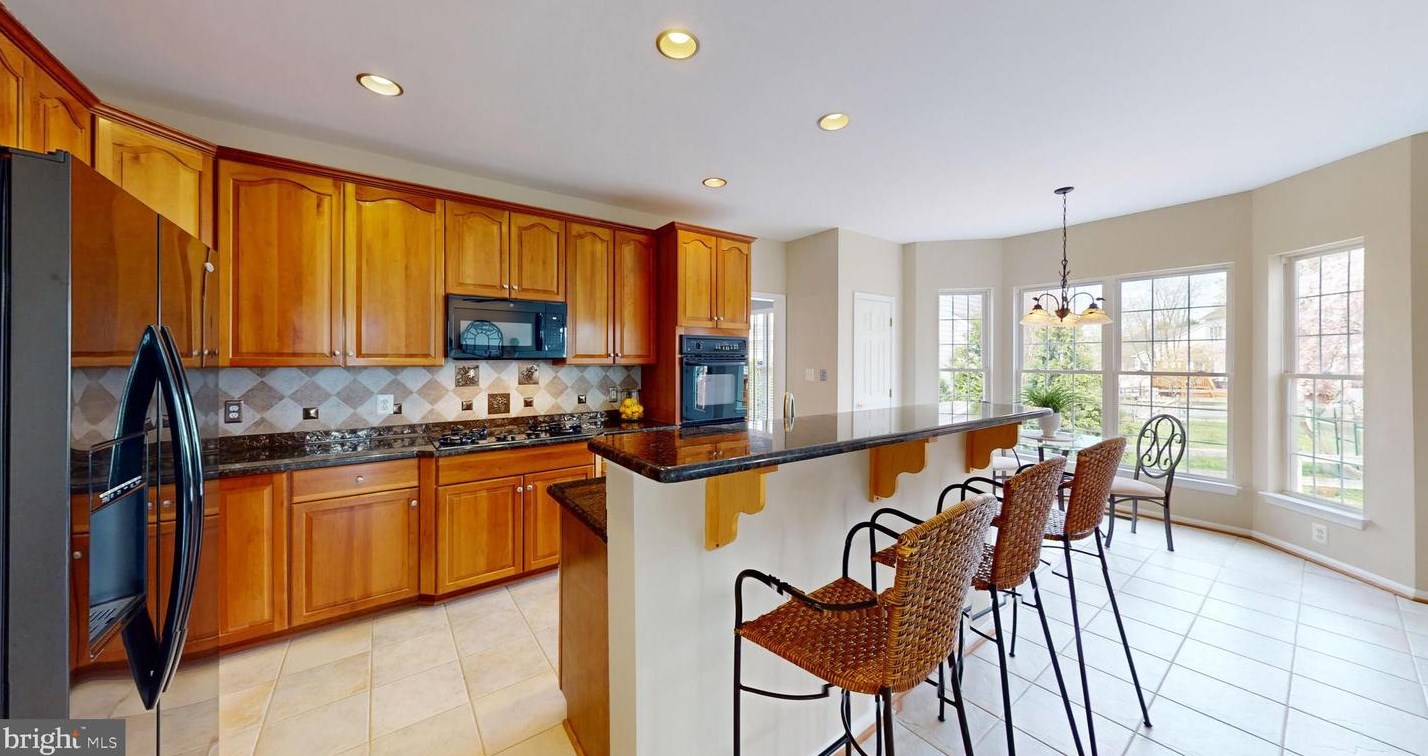 47680 Leechecker Ct, Dulles VA exterior