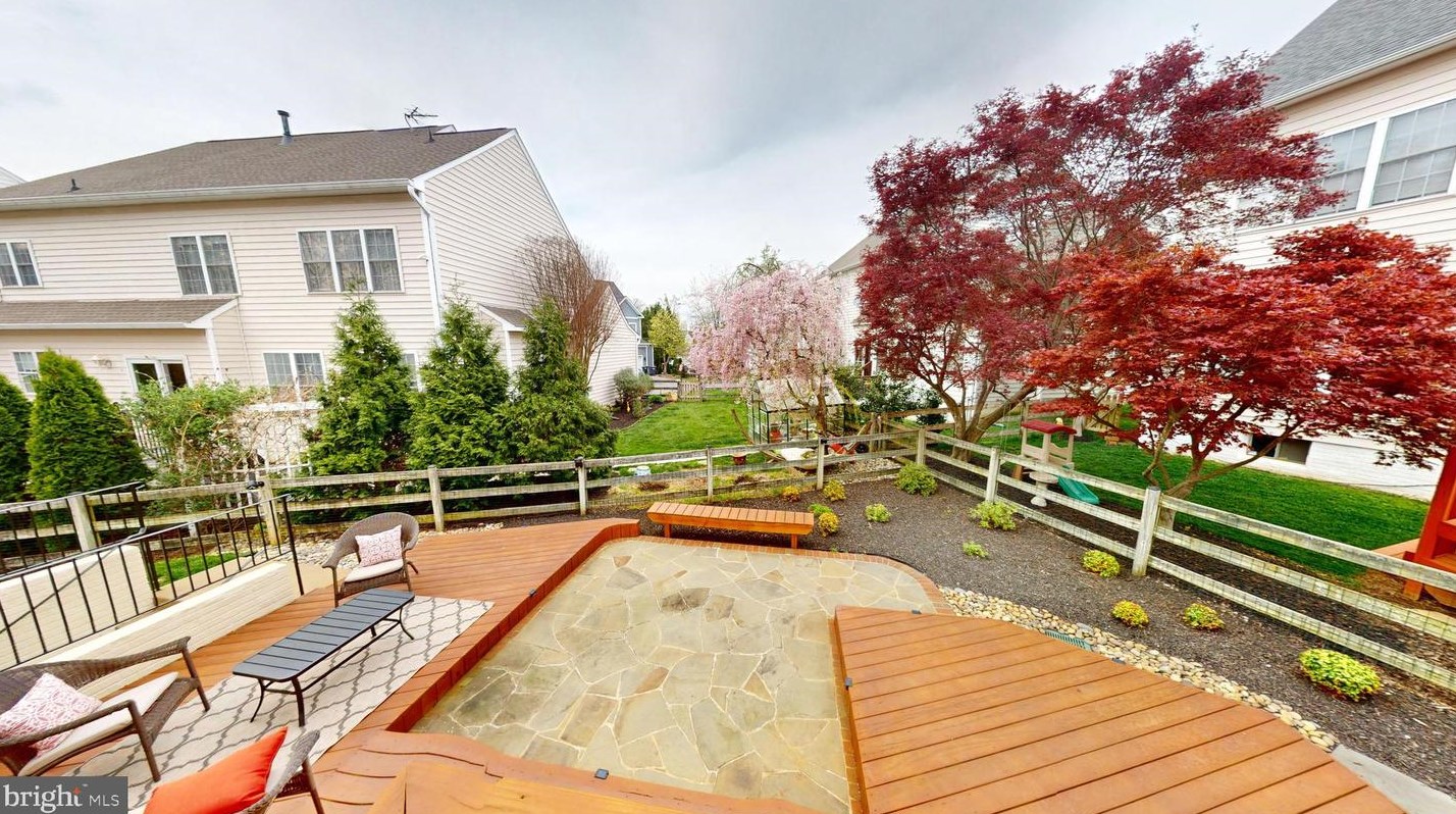 47680 Leechecker Ct, Dulles VA exterior