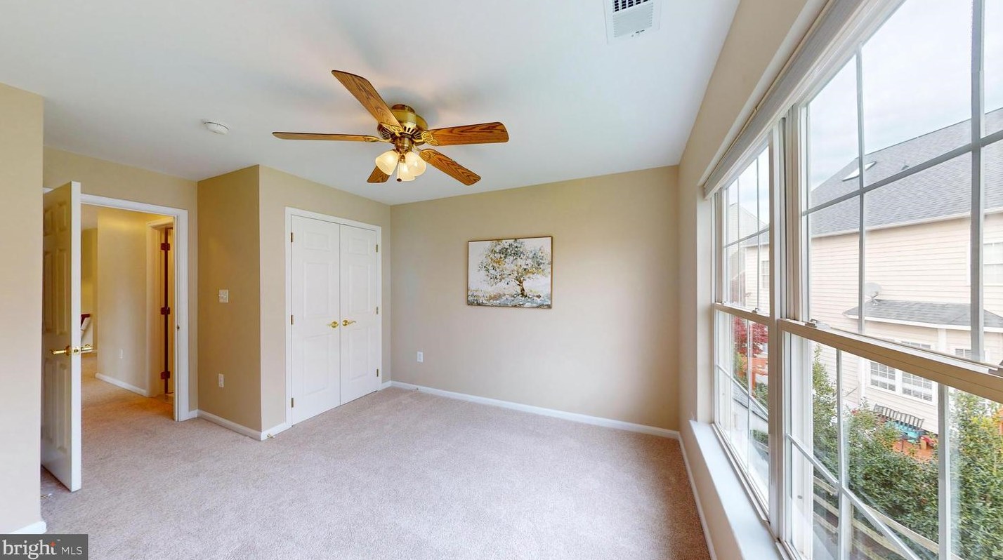 47680 Leechecker Ct, Dulles VA exterior