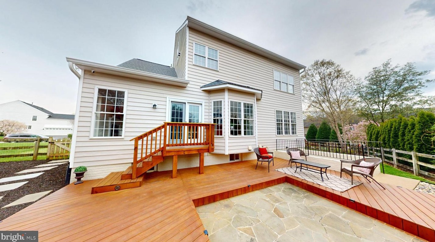 47680 Leechecker Ct, Dulles VA exterior